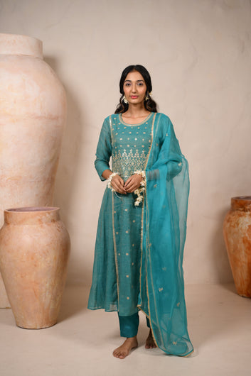 AQUA EMBROIDERED KURTA SET