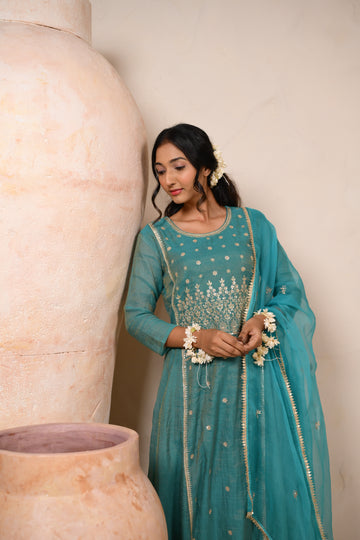 AQUA EMBROIDERED KURTA SET