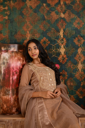 SANDSTONE PANELLED KURTA SET