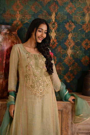 JADE EMBROIDERED KURTA SET